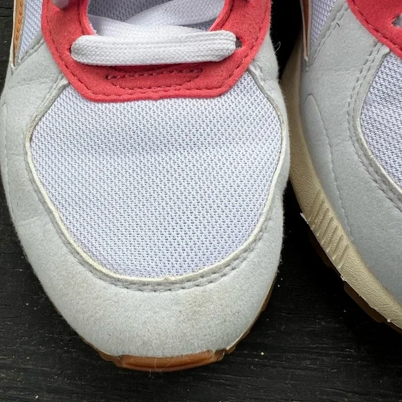 Puma White and Coral Sneakers - Picture 4 of 15